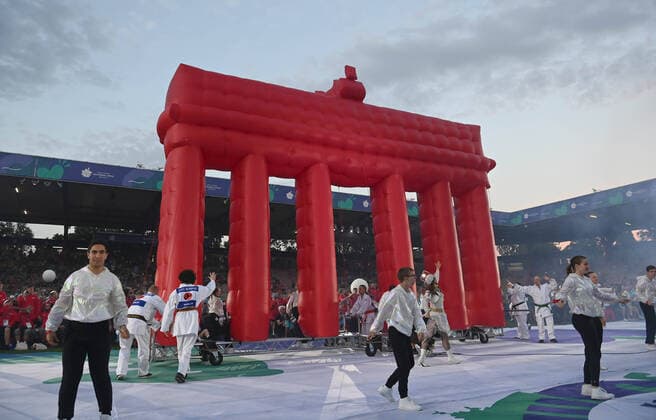 Sport Themen der Woche KW24 Sport Bilder des Tages Special Olympics, Nationale Spiele Berlin 2022, Eröffnungsfeier im Stadion An der Alten Försterei, 19.06. 2022, *** Special Olympics, National Games Berlin 2022, Opening Ceremony in the Stadium An der Alten Försterei, 19 06 2022, Copyright: xMatthiasxKochx