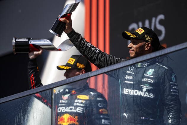 HAMILTON Lewis (gbr), Mercedes AMG F1 Team W13, portrait podium celebrates his third place during the Formula 1 AWS Grand Prix du Canada 2022, 9th round of the 2022 FIA Formula One World Championship, WM, Weltmeisterschaft on the Circuit Gilles Villeneuve, from June 17 to 19, 2022 in Montreal, Canada - F1 - CANADIAN GRAND PRIX 2022 - RACE DPPI Panoramic  _V2_6948