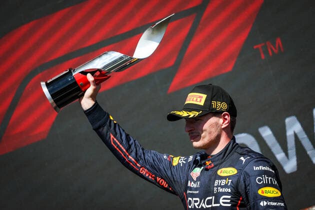 VERSTAPPEN Max (ned), Red Bull Racing RB18, portrait celebrating victory on the podium during the Formula 1 AWS Grand Prix du Canada 2022, 9th round of the 2022 FIA Formula One World Championship, WM, Weltmeisterschaft on the Circuit Gilles Villeneuve, from June 17 to 19, 2022 in Montreal, Canada - F1 - CANADIAN GRAND PRIX 2022 - RACE DPPI Panoramic  20220619_GOOD4646