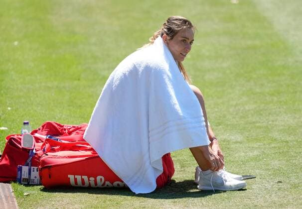Sport Bilder des Tages Mandatory Credit: Photo by Dave Shopland Shutterstock (12992812bh) Spain s Paula Badosa Rothesay International Eastbourne, Tennis, Devonshire Park, Eastbourne, UK - 20 Jun 2022 Rothesay International Eastbourne, Tennis, Devonshire Park, Eastbourne, UK - 20 Jun 2022  Copyright: xDavexShopland Shutterstockx 12992812bh