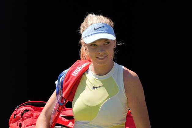 Mandatory Credit: Photo by Dave Shopland Shutterstock (12992814n) Great Britain s Katie Boulter smiles Rothesay International Eastbourne, Tennis, Devonshire Park, Eastbourne, UK - 22 Jun 2022 Rothesay International Eastbourne, Tennis, Devonshire Park, Eastbourne, UK - 22 Jun 2022  Copyright: xDavexShopland Shutterstockx 12992814n