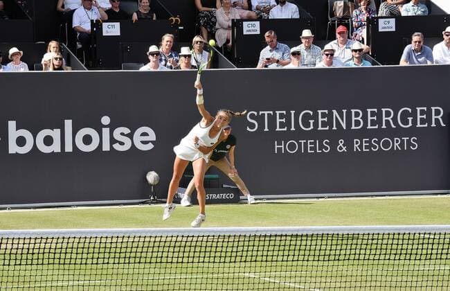 22.06.2022 Bad Homburg vor der Höhe, Kurpark, Tennis WTA, Tennis Damen 250 Bad Homburg Open Achtelfinale Lucia Bronzetti gegen Angelique Kerber Bild zeigt: Lucia Bronzetti emspor, DFL regulations prohibit any use of photographs as image sequences and or quasi-video