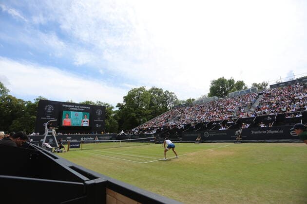 24.06.2022, xcex, GER, Bad Homburg vor der Höhe, Kurpark, Tennis WTA, Tennis Damen 250 Bad Homburg Open, Spielbank Bad Homburg Centre Court, Symbolbild, Halbfinale zwischen Caroline Garcia und AlizÃ Cornet