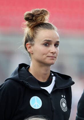 GER, Laenderspiel, Frauen, Deutschland vs. Schweiz 24.06.2022, Erfurt, Steigerwaldstadion Arena Erfurt, GER, Saison 2022 2022, Frauen- Nationalmannschaft DFB Laenderspiel Deutschland vs Schweiz im Bild Lina Magull (Deutschland)