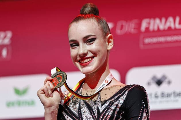 Sport Themen der Woche KW25 Darja Varfolomeev, GER, after apparatus final of 2022 national Rhythmic gymnastics, Rhythmische Sportgymnastik, RSG championships at Die Finals in Berlin, 25 06 2022 ; *** Darja Varfolomeev, GER, after apparatus final of 2022 national rhythmic gymnastics championships at Die Finals in Berlin, 25 06 2022 