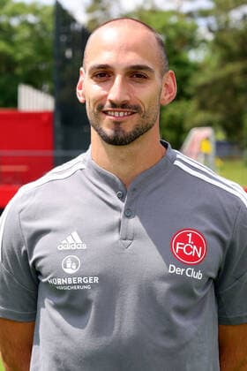 23.06.2022 - 1. FC Nürnberg FCN Club - Saison 2022 2023 - Fototermin Porträttermin Pressetermin Präsentation - Einzelbild Einzelfoto Portrait Porträt Kopfbild - DaMa - Einzelfoto Einzelbild Portrait Porträt Kopfbild - Gerald Stürzenhofecker Stuerzenhofecker (Athletik- und Reha-Trainer 1. FC Nürnberg FCN )
