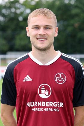 23.06.2022 - 1. FC Nürnberg FCN Club - Saison 2022 2023 - Fototermin Porträttermin Pressetermin Präsentation - Einzelbild Einzelfoto Portrait Porträt Kopfbild - DaMa - Einzelfoto Einzelbild Portrait Porträt Kopfbild - Tim Handwerker (29, 1. FC Nürnberg FCN )