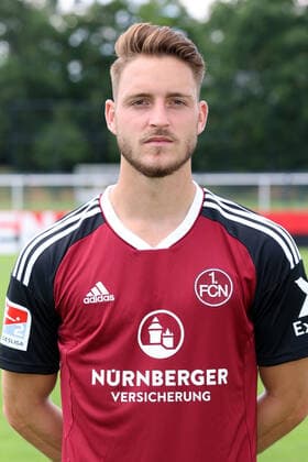 23.06.2022 - 1. FC Nürnberg FCN Club - Saison 2022 2023 - Fototermin Porträttermin Pressetermin Präsentation - Einzelbild Einzelfoto Portrait Porträt Kopfbild - DaMa - Einzelfoto Einzelbild Portrait Porträt Kopfbild - Lukas Schleimer (36, 1. FC Nürnberg FCN )