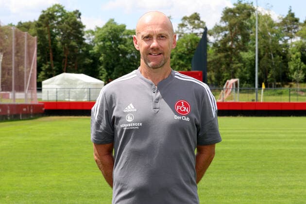 23.06.2022 - 1. FC Nürnberg FCN Club - Saison 2022 2023 - Fototermin Porträttermin Pressetermin Präsentation - Einzelbild Einzelfoto Portrait Porträt Kopfbild - DaMa - Einzelfoto Einzelbild Portrait Porträt Kopfbild - Frank Steinmetz (Co-Trainer 1. FC Nürnberg FCN )