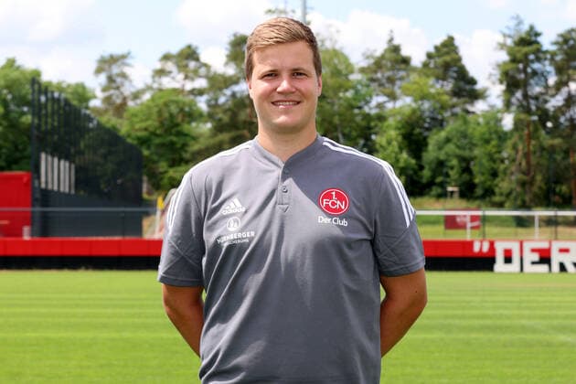 23.06.2022 - 1. FC Nürnberg FCN Club - Saison 2022 2023 - Fototermin Porträttermin Pressetermin Präsentation - Einzelbild Einzelfoto Portrait Porträt Kopfbild - DaMa - Einzelfoto Einzelbild Portrait Porträt Kopfbild - Dr. Johannes Rüther ( Mannschaftsarzt 1. FC Nürnberg FCN )