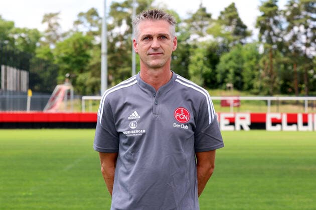 23.06.2022 - 1. FC Nürnberg FCN Club - Saison 2022 2023 - Fototermin Porträttermin Pressetermin Präsentation - Einzelbild Einzelfoto Portrait Porträt Kopfbild - DaMa - Einzelfoto Einzelbild Portrait Porträt Kopfbild - Marko Riegel (Zeugwart 1. FC Nürnberg FCN )