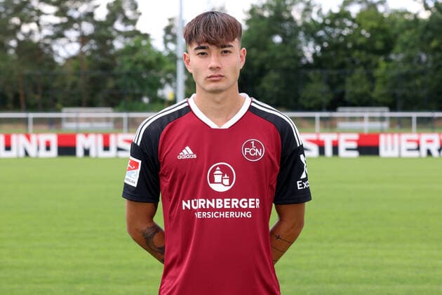 23.06.2022 - 1. FC Nürnberg FCN Club - Saison 2022 2023 - Fototermin Porträttermin Pressetermin Präsentation - Einzelbild Einzelfoto Portrait Porträt Kopfbild - DaMa - Einzelfoto Einzelbild Portrait Porträt Kopfbild - Jens Castrop ( 17, 1. FC Nürnberg FCN )