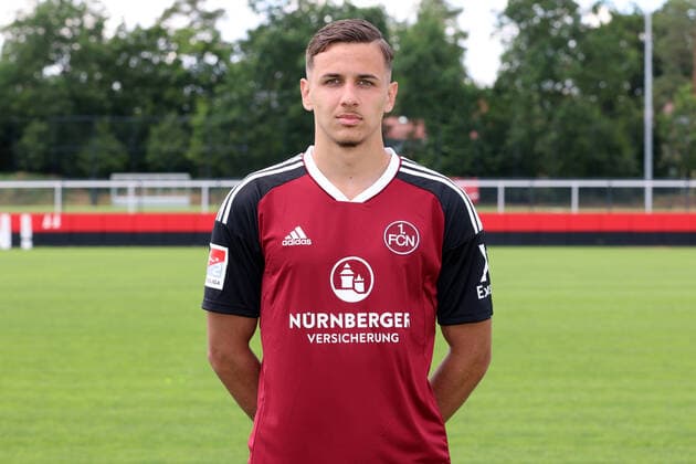 23.06.2022 - 1. FC Nürnberg FCN Club - Saison 2022 2023 - Fototermin Porträttermin Pressetermin Präsentation - Einzelbild Einzelfoto Portrait Porträt Kopfbild - DaMa - Einzelfoto Einzelbild Portrait Porträt Kopfbild - Filip Ilic (38, 1. FC Nürnberg FCN )