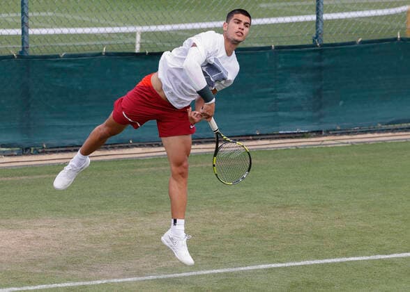 Carlos Alcaraz trainiert im Aorangi Park,Wimbledon, Copyright: xJuergenxHasenkopfx