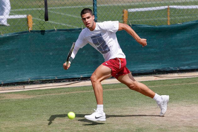 Carlos Alcaraz trainiert im Aorangi Park,Wimbledon, Copyright: xJuergenxHasenkopfx
