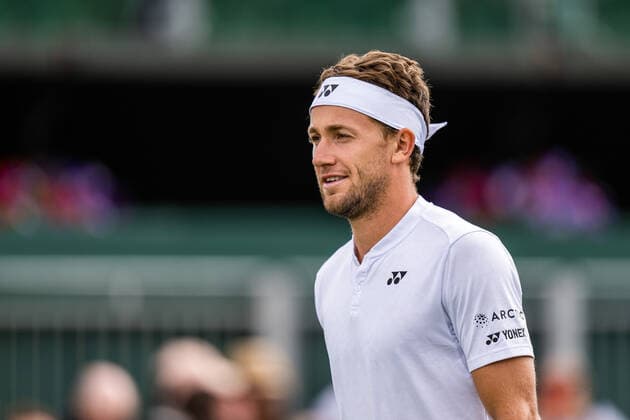 220627 Casper Ruud of Norway competes in a first round singles tennis match during day 1 of Wimbledon on June 27, 2022 in London. Photo: Mathias Bergeld BILDBYRAN kod MB MB0412 tennis wimbledon day 1 bbeng norge norway Copyright: MATHIASxBERGELD BB220627MB018