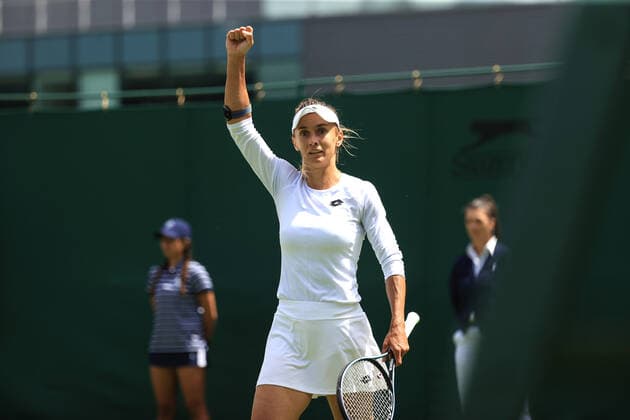 Tennis - Wimbledon (Day 1) 27th June 2022 - Tennis - Wimbledon (Day 1) - Lesia Tsurenko (UKR) celebrates winning her Ladies Singles 1st Round match against Jodie Burridge (GBR) - Photo: Simon Stacpoole Offside. London UK Copyright: xSimonxStacpoolexOffside
