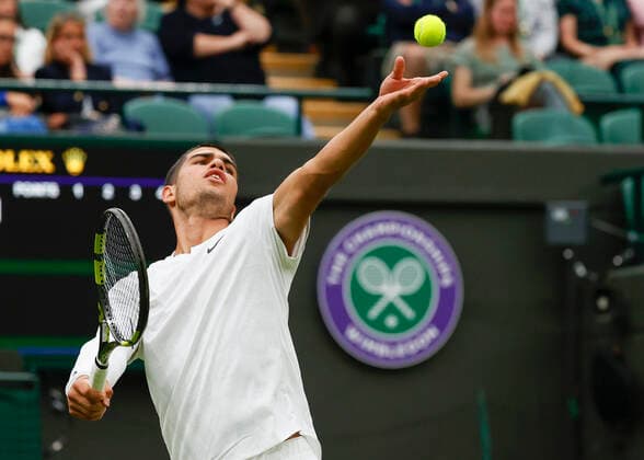 Carlos Alcaraz (ESP) Tennis - Wimbledon 2022 - Grand Slam ITF ATP, Tennis Herren WTA, Tennis Damen - AELTC - London - - Great Britain - 27 June 2022. Copyright: xJuergenxHasenkopfx