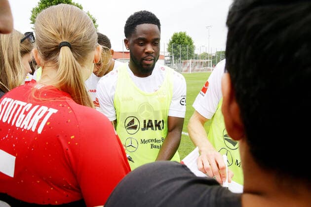 27.06.2022, Deutschland, Stuttgart, Fußball Bundesliga, VfB Stuttgart Training, Orel Mangala