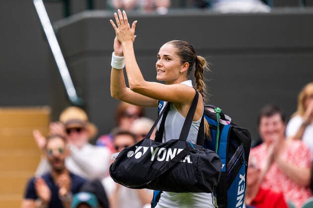 220627 Mirjam Björklund of Sweden recognizes the audience after competing in a first round singles tennis match during day 1 of Wimbledon on June 27, 2022 in London. Photo: Mathias Bergeld BILDBYRAN kod MB MB0412 tennis wimbledon day 1 bbeng sweden sverige dam depp Copyright: MATHIASxBERGELD BB220627MB035