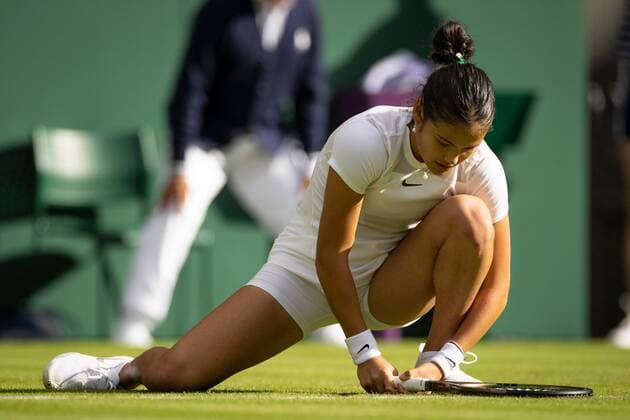 Mandatory Credit: Photo by Ella Ling Shutterstock (13002016cb) Emma Raducanu during her first round match Wimbledon Tennis Championships, Day 1, The All England Lawn Tennis and Croquet Club, London, UK - 27 Jun 2022 Wimbledon Tennis Championships, Day 1, The All England Lawn Tennis and Croquet Club, London, UK - 27 Jun 2022  Copyright: xEllaxLing Shutterstockx 13002016cb