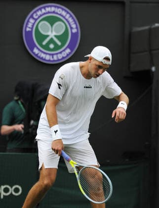 Tennis - 2022 Wimbledon Championships - Week One - Day One (Monday) - All England Lawn Tennis Club, Wimbledon - Monday 27th June 2022 Jan - Lennard Struff v Carlos Alcaraz Jan - Lennard Struff of Germany 
