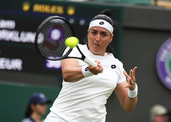 TENNIS - Wimbledon 2022 LONDON,ENGLAND,27.JUN.22 - TENNIS - WTA, Tennis Damen Tour, Wimbledon, Grand Slam. Image shows Ons Jabeur (TUN).  GEPAxpictures xAlanxGrieves