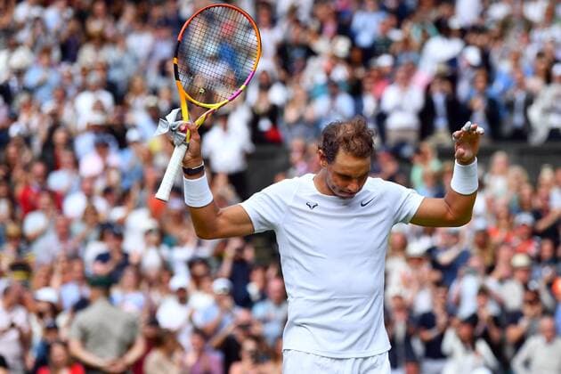 Sport Bilder des Tages Mandatory Credit: Photo by James Veysey Shutterstock (13002287ff) Rafael Nadal celebrates victory in his first round match Wimbledon Tennis Championships, Day 2, The All England Lawn Tennis and Croquet Club, London, UK - 28 Jun 2022 Wimbledon Tennis Championships, Day 2, The All England Lawn Tennis and Croquet Club, London, UK - 28 Jun 2022  Copyright: xJamesxVeysey Shutterstockx 13002287ff