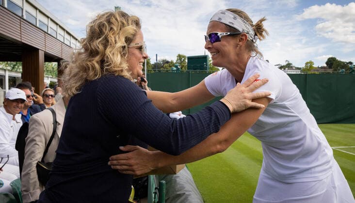 Belgian Kirsten Flipkens celebrates after winning with Belgian Kim Clijsters at a first round game in the women s singles tournament between Belgian Flipkens (WTA190) and Australian Fourlis (WTA150) at the 2022 Wimbledon grand slam tennis tournament at the All England Tennis Club, in south-west London, Britain, Tuesday 28 June 2022. BENOITxDOPPAGNE  x36723036x