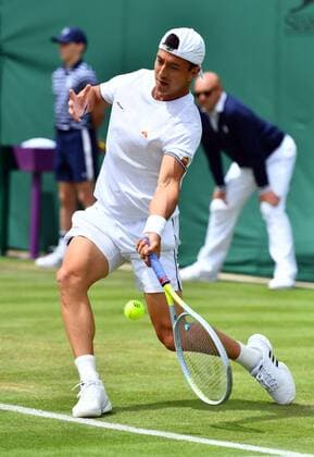 Mandatory Credit: Photo by James Veysey Shutterstock (13008248b) Ryan Peniston during his second round match Wimbledon Tennis Championships, Day 3, The All England Lawn Tennis and Croquet Club, London, UK - 29 Jun 2022 Wimbledon Tennis Championships, Day 3, The All England Lawn Tennis and Croquet Club, London, UK - 29 Jun 2022  Copyright: xJamesxVeysey Shutterstockx 13008248b
