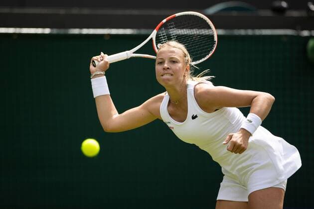 Mandatory Credit: Photo by Ella Ling Shutterstock (13008247c) Anett Kontaveit during her second round match Wimbledon Tennis Championships, Day 3, The All England Lawn Tennis and Croquet Club, London, UK - 29 Jun 2022 Wimbledon Tennis Championships, Day 3, The All England Lawn Tennis and Croquet Club, London, UK - 29 Jun 2022  Copyright: xEllaxLing Shutterstockx 13008247c