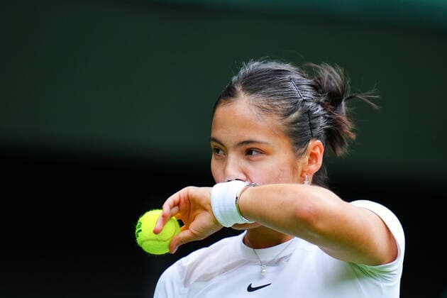 Mandatory Credit: Photo by Javier Garcia Shutterstock (13008249by) Emma Raducanu during her second round match Wimbledon Tennis Championships, Day 3, The All England Lawn Tennis and Croquet Club, London, UK - 29 Jun 2022 Wimbledon Tennis Championships, Day 3, The All England Lawn Tennis and Croquet Club, London, UK - 29 Jun 2022  Copyright: xJavierxGarcia Shutterstockx 13008249by