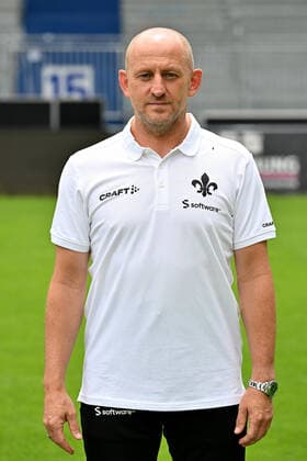 29.06.2022, xfux, Fussball 2.Bundesliga, SV Darmstadt 98 Fototermin Porträttermin 2022 23 xptt, emonline, emspor, v.l. Trainer Torsten Lieberknecht, SV Darmstadt 98, 2.BL, Porträttermin 2022 2023 (DFL DFB REGULATIONS PROHIBIT ANY USE OF PHOTOGRAPHS as IMAGE SEQUENCES and or QUASI-VIDEO) Darmstadt