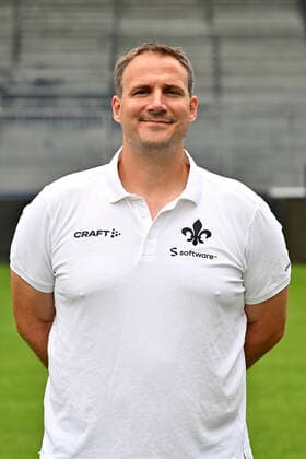 29.06.2022, xfux, Fussball 2.Bundesliga, SV Darmstadt 98 Fototermin Porträttermin 2022 23 xptt, emonline, emspor, v.l. Rehatrainer Florian Bauer, SV Darmstadt 98, 2.BL, Porträttermin 2022 2023 (DFL DFB REGULATIONS PROHIBIT ANY USE OF PHOTOGRAPHS as IMAGE SEQUENCES and or QUASI-VIDEO) Darmstadt