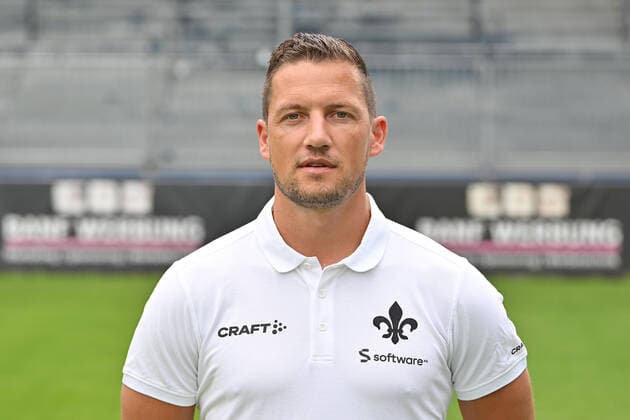 29.06.2022, xfux, Fussball 2.Bundesliga, SV Darmstadt 98 Fototermin Porträttermin 2022 23 xptt, emonline, emspor, v.l. Teammanager Michael Stegmayer, SV Darmstadt 98, 2.BL, Porträttermin 2022 2023 (DFL DFB REGULATIONS PROHIBIT ANY USE OF PHOTOGRAPHS as IMAGE SEQUENCES and or QUASI-VIDEO) Darmstadt