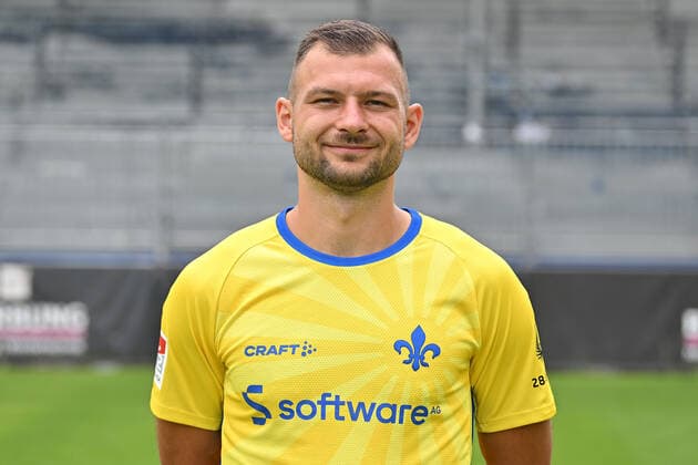 29.06.2022, xfux, Fussball 2.Bundesliga, SV Darmstadt 98 Fototermin Porträttermin 2022 23 xptt, emonline, emspor, v.l. Steve Kroll, SV Darmstadt 98, 2.BL, Porträttermin 2022 2023 (DFL DFB REGULATIONS PROHIBIT ANY USE OF PHOTOGRAPHS as IMAGE SEQUENCES and or QUASI-VIDEO) Darmstadt
