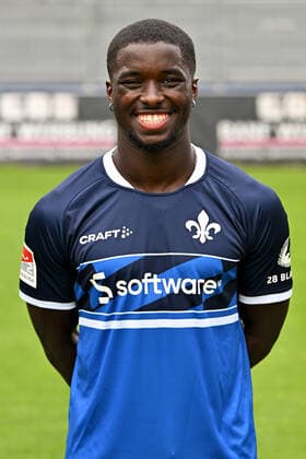 29.06.2022, xfux, Fussball 2.Bundesliga, SV Darmstadt 98 Fototermin Porträttermin 2022 23 xptt, emonline, emspor, v.l. Braydon Manu, SV Darmstadt 98, 2.BL, Porträttermin 2022 2023 (DFL DFB REGULATIONS PROHIBIT ANY USE OF PHOTOGRAPHS as IMAGE SEQUENCES and or QUASI-VIDEO) Darmstadt