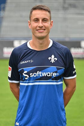 29.06.2022, xfux, Fussball 2.Bundesliga, SV Darmstadt 98 Fototermin Porträttermin 2022 23 xptt, emonline, emspor, v.l. Fabian Schnellhardt, SV Darmstadt 98, 2.BL, Porträttermin 2022 2023 (DFL DFB REGULATIONS PROHIBIT ANY USE OF PHOTOGRAPHS as IMAGE SEQUENCES and or QUASI-VIDEO) Darmstadt
