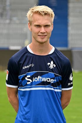 29.06.2022, xfux, Fussball 2.Bundesliga, SV Darmstadt 98 Fototermin Porträttermin 2022 23 xptt, emonline, emspor, v.l. Magnus Warming, SV Darmstadt 98, 2.BL, Porträttermin 2022 2023 (DFL DFB REGULATIONS PROHIBIT ANY USE OF PHOTOGRAPHS as IMAGE SEQUENCES and or QUASI-VIDEO) Darmstadt