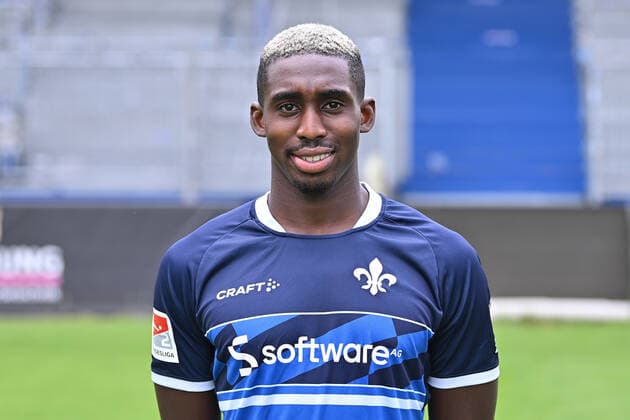 29.06.2022, xfux, Fussball 2.Bundesliga, SV Darmstadt 98 Fototermin Porträttermin 2022 23 xptt, emonline, emspor, v.l. Frank Ronstadt, SV Darmstadt 98, 2.BL, Porträttermin 2022 2023 (DFL DFB REGULATIONS PROHIBIT ANY USE OF PHOTOGRAPHS as IMAGE SEQUENCES and or QUASI-VIDEO) Darmstadt