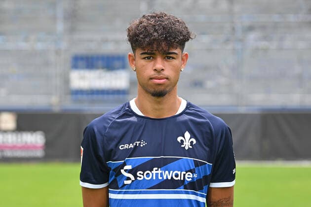 29.06.2022, xfux, Fussball 2.Bundesliga, SV Darmstadt 98 Fototermin Porträttermin 2022 23 xptt, emonline, emspor, v.l. AndrŽ Andre Leipold, SV Darmstadt 98, 2.BL, Porträttermin 2022 2023 (DFL DFB REGULATIONS PROHIBIT ANY USE OF PHOTOGRAPHS as IMAGE SEQUENCES and or QUASI-VIDEO) Darmstadt