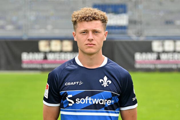 29.06.2022, xfux, Fussball 2.Bundesliga, SV Darmstadt 98 Fototermin Porträttermin 2022 23 xptt, emonline, emspor, v.l. Philipp Sonn, SV Darmstadt 98, 2.BL, Porträttermin 2022 2023 (DFL DFB REGULATIONS PROHIBIT ANY USE OF PHOTOGRAPHS as IMAGE SEQUENCES and or QUASI-VIDEO) Darmstadt