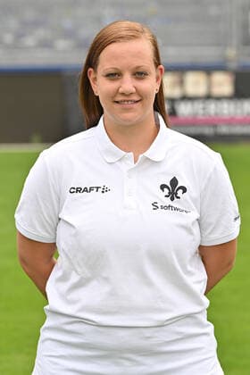 29.06.2022, xfux, Fussball 2.Bundesliga, SV Darmstadt 98 Fototermin Porträttermin 2022 23 xptt, emonline, emspor, v.l. Physiotherapeutin Katrin Herbig, SV Darmstadt 98, 2.BL, Porträttermin 2022 2023 (DFL DFB REGULATIONS PROHIBIT ANY USE OF PHOTOGRAPHS as IMAGE SEQUENCES and or QUASI-VIDEO) Darmstadt