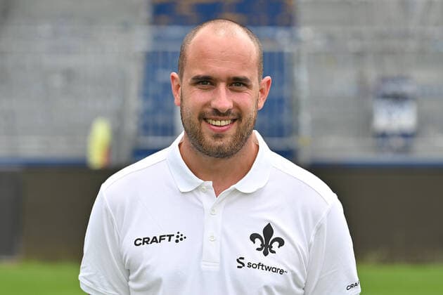 29.06.2022, xfux, Fussball 2.Bundesliga, SV Darmstadt 98 Fototermin Porträttermin 2022 23 xptt, emonline, emspor, v.l. Betreuer Matthias Neumann, SV Darmstadt 98, 2.BL, Porträttermin 2022 2023 (DFL DFB REGULATIONS PROHIBIT ANY USE OF PHOTOGRAPHS as IMAGE SEQUENCES and or QUASI-VIDEO) Darmstadt