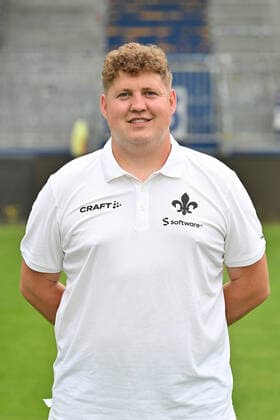 29.06.2022, xfux, Fussball 2.Bundesliga, SV Darmstadt 98 Fototermin Porträttermin 2022 23 xptt, emonline, emspor, v.l. Betreuer Jonas Nietzel, SV Darmstadt 98, 2.BL, Porträttermin 2022 2023 (DFL DFB REGULATIONS PROHIBIT ANY USE OF PHOTOGRAPHS as IMAGE SEQUENCES and or QUASI-VIDEO) Darmstadt