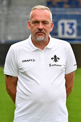 29.06.2022, xfux, Fussball 2.Bundesliga, SV Darmstadt 98 Fototermin Porträttermin 2022 23 xptt, emonline, emspor, v.l. Betreuer Michael Richter, SV Darmstadt 98, 2.BL, Porträttermin 2022 2023 (DFL DFB REGULATIONS PROHIBIT ANY USE OF PHOTOGRAPHS as IMAGE SEQUENCES and or QUASI-VIDEO) Darmstadt