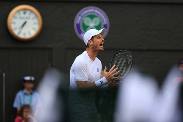 Wimbledon Tennis 2022 Day 03 29 November 2022 Wimbledon, All England Lawn Tennis Championships - Andy Murray (GB) v John Isner (USA) - Murray in the heat of the match. Photo: Simon Stacpoole Offside. London UK Copyright: xSimonxStacpoolexOffside