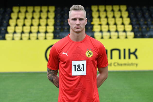 Borussia Dortmund II; 3.Liga, Porträttermin 2022 2023 Luca Unbehaun