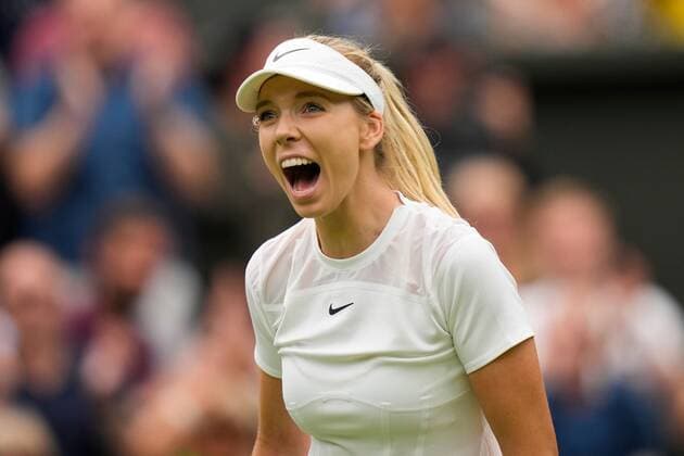 Mandatory Credit: Photo by Dave Shopland Shutterstock (13010728bh) Katie Boulter celebrates winning her second round match Wimbledon Tennis Championships, Day 4, The All England Lawn Tennis and Croquet Club, London, UK - 30 Jun 2022 Wimbledon Tennis Championships, Day 4, The All England Lawn Tennis and Croquet Club, London, UK - 30 Jun 2022  Copyright: xDavexShopland Shutterstockx 13010728bh