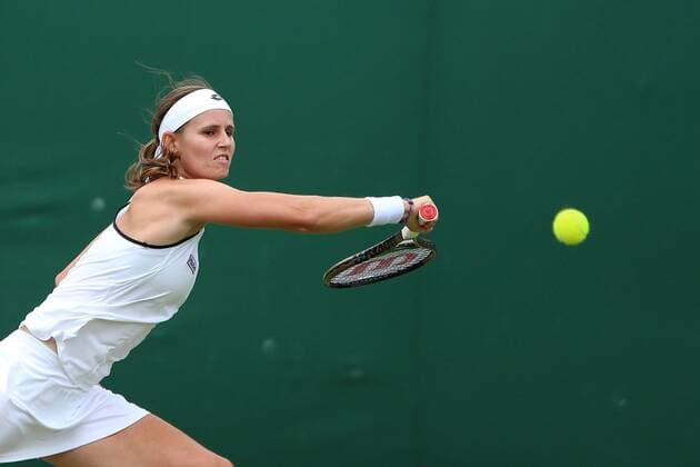 Great Britain, London, All England Lawn Tennis Club, The Championships Wimbledon 2022 - DAY 4- 30 06 2022 Belgian player Greet Minnen (BEL) pictured during her second round against Zheng Qinwen (CHN) in London , All England Lawn Tennis Club at The Championships Wimbledon 2022 The Championships Wimbledon 2022- DAY 4- 30 06 2022 PhotoNews Panoramic 
